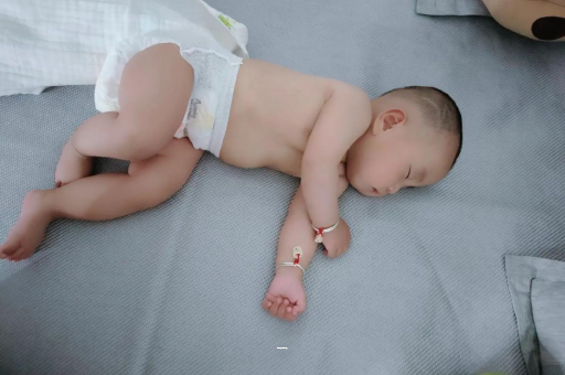 鹿邑宝宝老打喷嚏怎么办